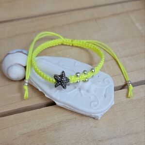 🌊NWT M18 Neon Yellow Macrame Bracelet Handmade. Adjustable